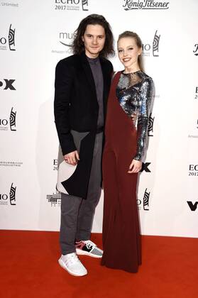 Lina Larissa Strahl mit Freund Tilman Pörzgen bei der 26. Verleihung des Deutschen Musikpreises Echo 2017 in der Messe Berlin. Berlin, 06.04.2017 Foto:xF.xKernx xFuturexImage