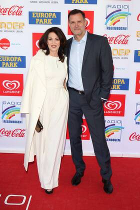 Iris Berben und Heiko Kiesow bei der Verleihung vom Radio Regenbogen Award im Europapark Rust am 7.04.2017 in Rust Radio Regenbogen Award 2017 im Europapark in Rust 