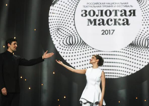 MOSCOW, RUSSIA - APRIL 19, 2017: Russian actors Sergei Yepishev (L) and Anna Chipovskaya, hosts of the ceremony, seen during the 2017 Golden Mask award ceremony at the Stanislavsky and Nemirovich-Danchenko Moscow Music Theatre. Valery Sharifulin TASS  TS048DCB