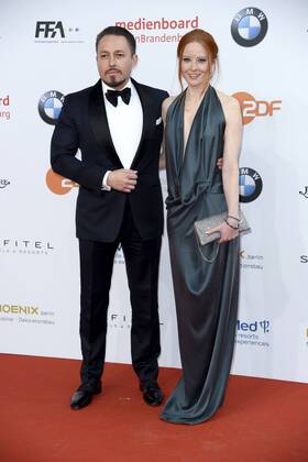 Barbara Meier mit Freund Klemenz Hallmann Roter Teppich Deutscher Filmpreis 2017 in der Messe Berlin am 28.04.2017