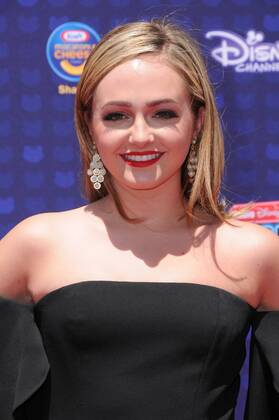 April 29, 2017 - Los Angeles, CA, United States - 29 April 2017 - Los Angeles, California - Sophoe Reynolds. 2017 Radio Disney Music Awards held at Microsoft Theater in Los Angeles. Photo Credit: AdMedia Los Angeles United States - ZUMAa123 20170429_zaa_a123_266 Copyright: xBirdiexThompsonx