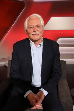 Thomas Roth (Journalist) in der ARD-Talkshow maischberger am 03.05.2017 in Berlin Thema der Sendung: Trump, Le Pen und Co. - Sind die Nationalisten entzaubert?