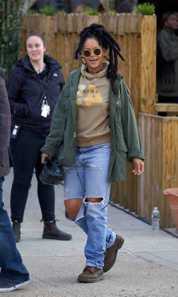 Entertainment Bilder der Woche Themen der Woche Bilder des Tages Rihanna was on the Brooklyn set of the new movie Oceans Eight Rihanna New York United States 514552