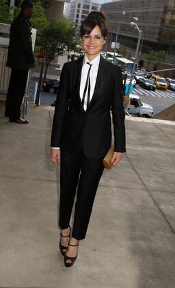May 8, 2017 - New York, New York, U.S. - Actress CARLA GUGINO attends the Film Society of Lincoln Centers 44th Chaplin Award Gala honoring Robert De Niro held at Lincoln Center. New York U.S. - ZUMAk03_ 20170508_zaf_k03_012 Copyright: xNancyxKaszermanx