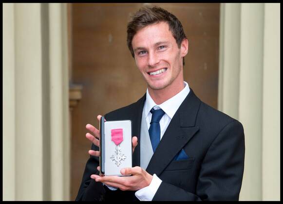 . 12 05 2017. London, United Kingdom. Investitures at Buckingham Palace. Paul Blake, athlete awarded an MBE by the Duke of Cambridge at the Investiture ceremony at Buckingham Palace.  xPetexMaclainex xi-Imagesx IIM-15106-0015