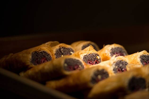 IMAGO Creative: Food, Mohn Ungarische Mohnstrudel, aufgenommen an einem Stand der Internationalen Gruenen Woche. Berlin, 20.01.2017. Berlin Berlin Deutschland Copyright: xIngaxKjerx