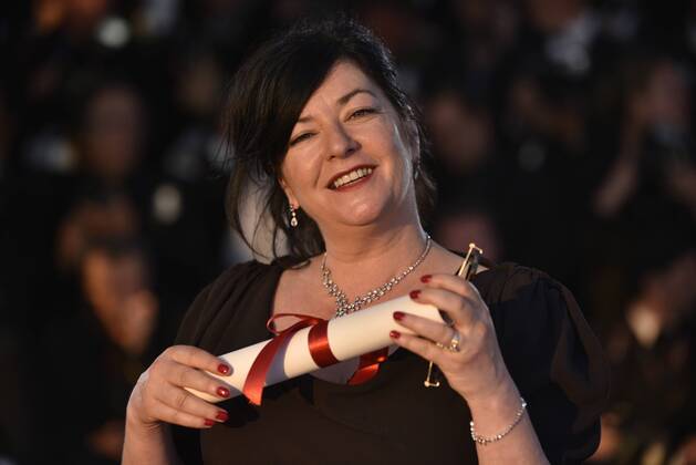 Bilder des Tages 218097 Degun-Paoli Starface 2017-05-28 Etats-Unis 70eme Festival International du Film de Cannes. Photocall des lauréats. 70th International Cannes Film Festival. Awards photocall. . Meilleur scenario. Best screenplay Ramsay, Lynne  Copyright: xDegun-Paolix STAR_218097_039