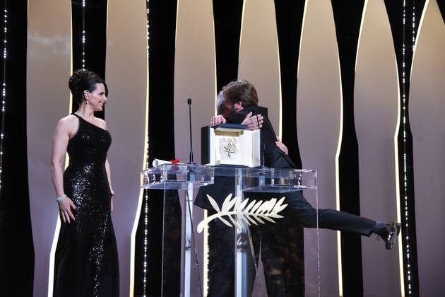 218098 Serge Arnal Starface 2017-05-28 Cannes France 70eme Festival International du Film de Cannes. Ceremonie. 70th International Cannes Film Festival. Closing ceremony Binoche, Juliette; Ostlund, Ruben  Copyright: xSergexArnalx xStarfacex STAR_218098_029