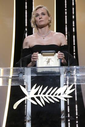 70eme Festival du Film de Cannes - Ceremonie de cloture. Photo: Laurent Guerin E Press Photo Diane Kruger Cannes France  521781