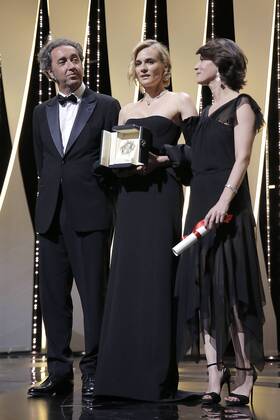 70eme Festival du Film de Cannes - Ceremonie de cloture. Photo: Laurent Guerin E Press Photo Irene Jacob;Diane Kruger;Paolo Sorrentino Cannes France  521781