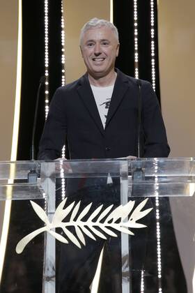 70eme Festival du Film de Cannes - Ceremonie de cloture. Photo: Laurent Guerin E Press Photo Robin Campillo Cannes France  521781