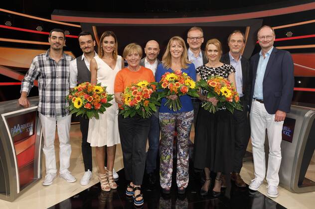 Leonardo Vizeu Berenhauser Borba, Giovanni Zarrella, Jana Ina Zarrella, Rosi Mittermaier, Christian Neureuther, Anne Gesthuysen, Frank Plasberg, Christine Sommer, Martin Brambach und Gast bei der Aufzeichnung der Quizshow Paarduell XXL im nobeo Studio 1. Köln-Hürth, Foto:xC.xHardtx xFuturexImage