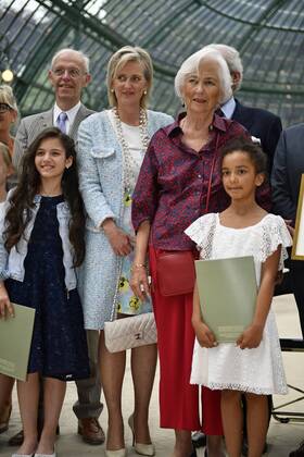 Princess Astrid of Belgium and Queen Paola of Belgium pose for a group picture during a ceremony for the Queen Paola Award 2015-2016 (Koningin Paolaprijs - Prix Reine Paola) for education, at the royal castle in Laken Laeken, Brussels, Wednesday 31 May 2017. This year s themes are sciences, mathematics and technology.  ERICxLALMAND 05106900