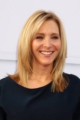 LOS ANGELES - JUN 8: Lisa Kudrow at the American Film Institute s Lifetime Achievement Award to Diane Keaton at the Dolby Theater on June 8, 2017 in Los Angeles, CA  Copyright: xKathyxHutchinsx xIPAx xHutchinsxPhotox