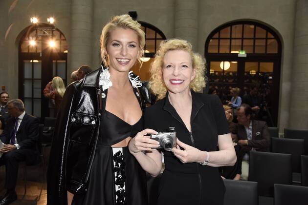 Bilder des Tages Lena Gercke, Sunnyi Melles Montblanc de la Culture Arts Patronage Award 2017 im Humboldt Carre in Berlin am 13.06.2017