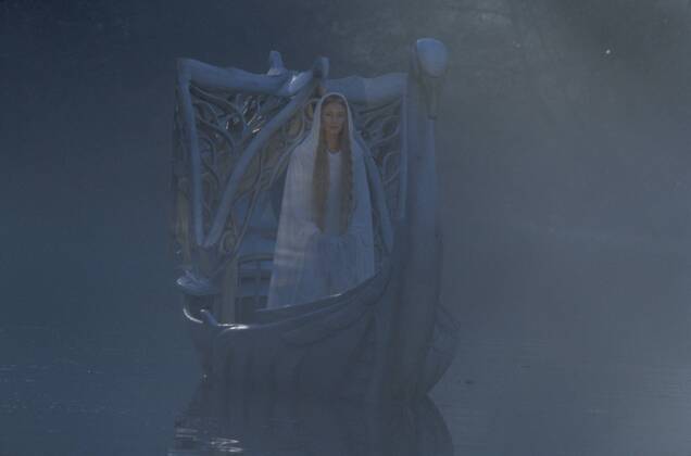 Newline Pictures Presents Lord of the Rings: The Fellowship of the Ring Cate Blanchett © 2001 New Line 30277_012
