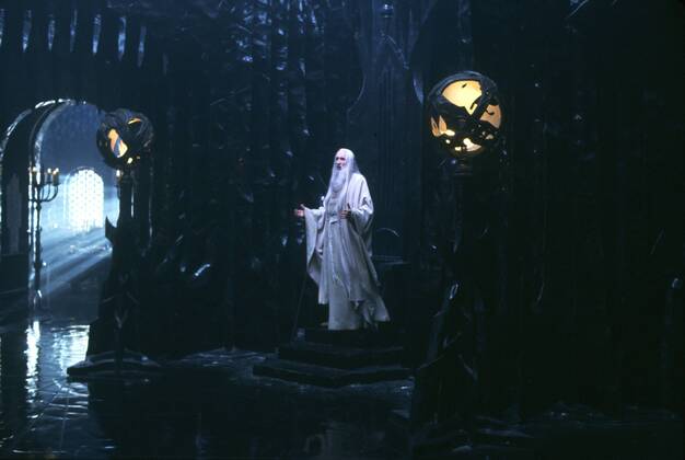 Newline Pictures Presents Lord of the Rings: The Fellowship of the Ring Christopher Lee © 2001 New Line 30277_018