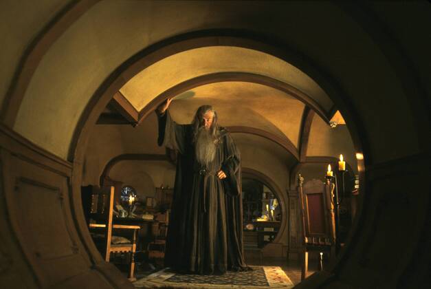 Newline Pictures Presents Lord of the Rings: The Fellowship of the Ring Ian McKellen © 2001 New Line 30277_023