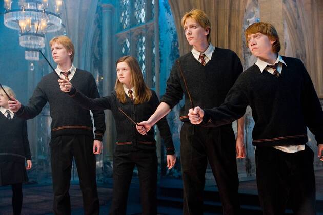 Warner Brothers Pictures Presents Harry Potter and the Order of the Phoenix James Phelps, Bonnie Wright, Rupert Grint, Oliver Phelps © 2007 Warner Bros. Entertainment Inc. - Harry Potter Publishing Rights © J. K. R. Copyright: xMurrayxClosex 30292_011
