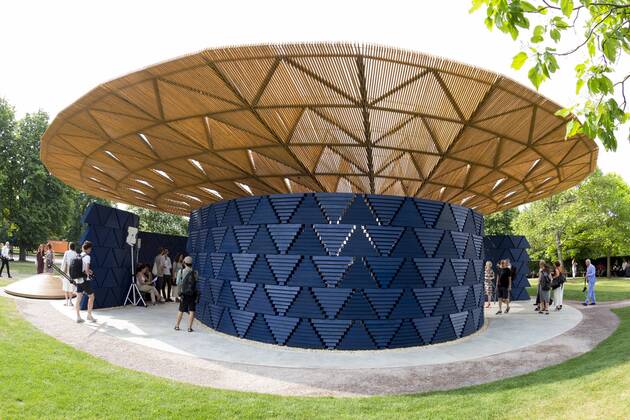 Francis Kere, Serpentine Pavilion 2017, London, UK London, UK. 20 June 2017. Diebedo Francis Kere, the award-winning architect from Gando, Burkina Faso, has designed the Serpentine Pavilion 2017, next to the Serpentine Gallery in Kensington Gardens. Kere leads the Berlin-based practice Kere Architecture. He is the 17th architect to accept the Serpentine Gallery s invitation to design a temporary Pavilion in its grounds. The Pavilion is open to the public from 23 June to 8 October 2017. Fisheye view.