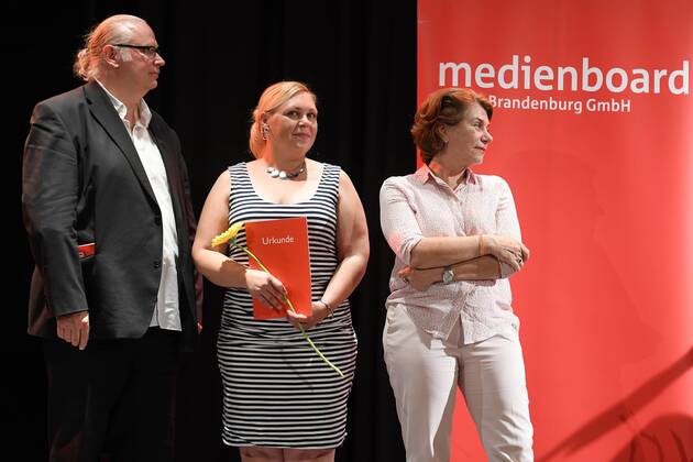 Christian Berg, Daniela Zuklic gewinnt 15.000 Euro (Thalia Arthouse Kinos Potsdam I Babelsberg ), ihr Kino wird im naechtsen Jahr 100 Jahre alt Kirsten Niehuus, Medienboard BB zum 19. Mal wurde der Kinoprogrammpreis Berlin-Brandenburg verliehen. Mit insgesamt 432.500 Euro wurden im City Kino Wedding das vielfaeltige Engagement und die innovative Programmgestaltung in 48 Filmtheatern - 32 in Berlin und 16 in Brandenburg - geehrt in Berlin am 20.06.2017