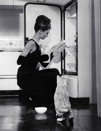 Audrey Hepburn, Breakfast at Tiffany s 1961 Paramount  Copyright: xHAx 30928_124