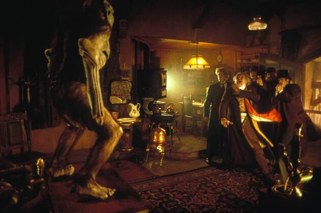 Film still or Publicity still from Bram Stoker s Dracula Anthony Hopkins, Keanu Reeves, Cary Elwes © 1992 Columbia Photo Credit: Ralph Nelson Los Angeles CA Copyright: xAPCx 31487_033
