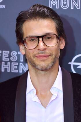 Florian ODENTHAL (Schauspieler), Einzelbild,angeschnittenes Einzelmotiv,Portraet,Portrait,Porträt. Roter Teppich,Red Carpet,Eroeffnung Filmfest Muenchen am 22.06.2017.