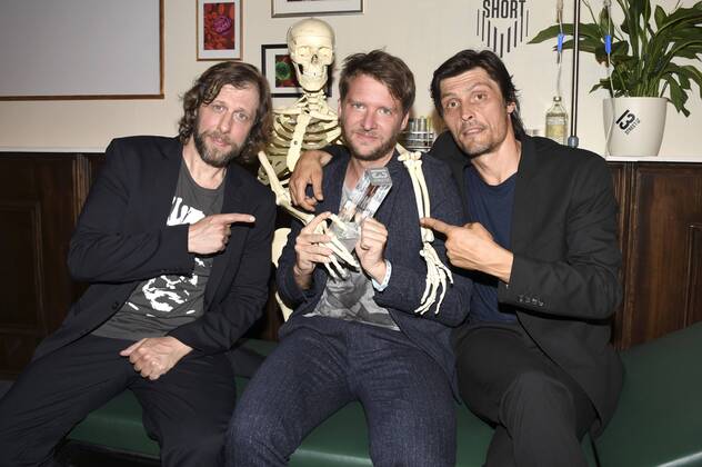 Oliver Korittke, Josef Brandl und Stipe Erceg bei der Verleihung des 13th Street Shocking Short Award 2017 im Rahmen des 35. Filmfest München 2017 in der Serologischen Klinik für Nervenkitzel. München, 27.06.2017 Foto:xP.xSchönbergerx xFuturexImage