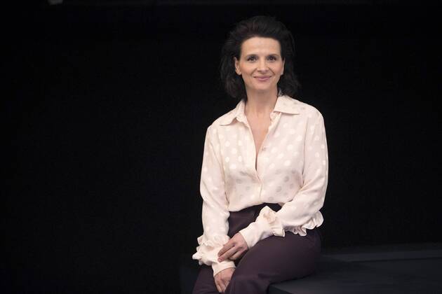 Themen der Woche Bilder des Tages French actress Juliette Binoche poses for the media during the presentation of the show Vaille que vivre , in Barcelona, northeastern Spain, 27. The show will premiere the upcoming 29 July at Castell de Peralada Music festival. CASTELL DE PERALADA MUSIC FESTIVAL !ACHTUNG: NUR REDAKTIONELLE NUTZUNG!  Copyright: xMARTAxPEREZx GRA369 20170727-636367818928506598
