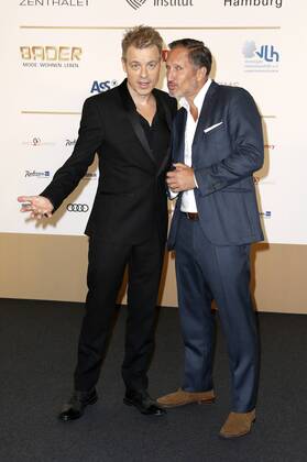 Michael Mittermeier und Benno Fürmann bei der Verleihung des Deutschen Radiopreises 2017 in der Elbphilharmonie. Hamburg, 07.09.2017