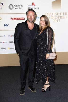 Sasha mit Gattin Julia Röntgen bei der Verleihung des Deutschen Radiopreises 2017 in der Elbphilharmonie. Hamburg, 07.09.2017