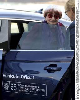 Belgian film director Agnes Varda arrives to receive the Donostia Award at San Sebastian International Film Festival held in San Sebastian, Spain, 24 September 2017. San Sebastian International Film Festival !ACHTUNG: NUR REDAKTIONELLE NUTZUNG!  Copyright: xJUANxHERREROx 20170924-636418561325650164