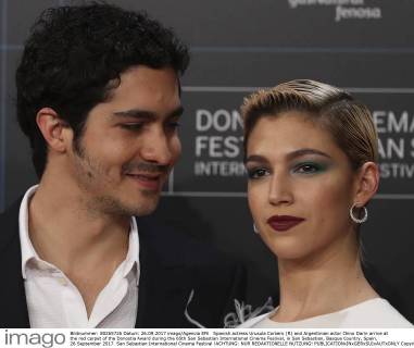 Spanish actress Urusula Corbero (R) and Argentinian actor Chino Darin arrive at the red carpet of the Donostia Award during the 65th San Sebastian International Cinema Festival, in San Sebastian, Basque Country, Spain, 26 September 2017. San Sebastian International Cinema Festival !ACHTUNG: NUR REDAKTIONELLE NUTZUNG!  Copyright: xJavierxEtxezarretax SSB020 20170926-636420664247848917