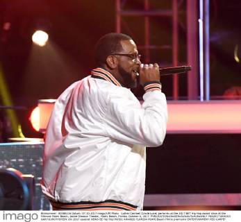 Luther Cambell (Uncle Luke) performs at the 2017 BET Hip Hop award show at the Fillmore Miami Beach, Jackie Gleason Theater, Miami Beach, Florida, October 6, 2017.  MIA20171006103 GARYxIxROTHSTEIN