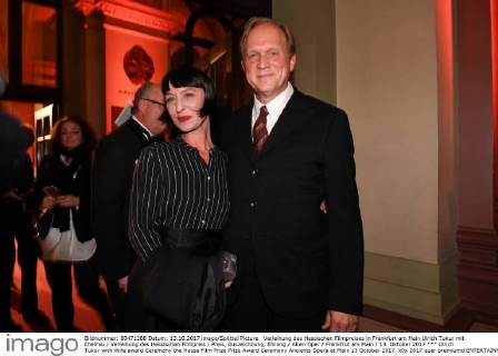 Verleihung des Hessischen Filmpreises in Frankfurt am Main Ulrich Tukur mit Ehefrau Verleihung des Hessischen Filmpreis Preis, Auszeichnung, Ehrung Alten Oper Frankfrut am Main 13. Oktober 2017