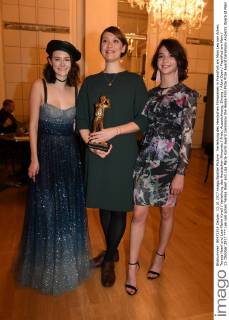 Verleihung des Hessischen Filmpreises in Frankfurt am Main Lea van Acken, Teresa Hoerl und Lisa-Marie Koroll Verleihung des Hessischen Filmpreis Preis, Auszeichnung, Ehrung Alten Oper Frankfrut am Main 13. Oktober 2017