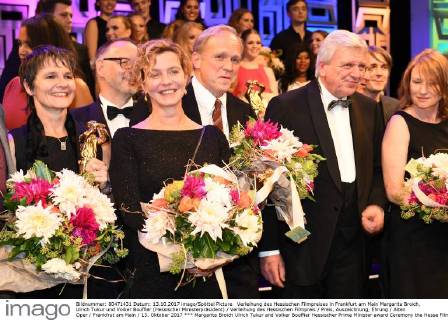 Verleihung des Hessischen Filmpreises in Frankfurt am Main Margarita Broich, Ulrich Tukur und Volker Bouffier (Hessischer Ministerpräsident) Verleihung des Hessischen Filmpreis Preis, Auszeichnung, Ehrung Alten Oper Frankfrut am Main 13. Oktober 2017