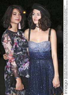 Lisa-Marie Koroll und Lea van Acken bei der 28. Verleihung des Hessischen Film- und Kinopreises in der Alten Oper. Frankfurt, 13.10.2017