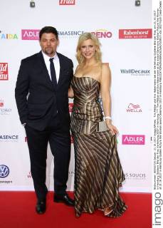 Tim Mälzer und Eva Habermann bei der Verleihung Goldene Bild der Frau am 21.10.2017 in Hamburg Goldene Bild der Frau Verleihung 2017 in Hamburg