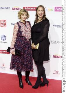 Gesine Cukrowski und Leila Moysich bei der 11. Verleihung der Goldenen Bild der Frau im Cruise Center Steinwerder. Hamburg, 21.10.2017