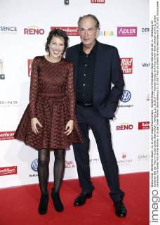 Herbert Knaup mit Preisträgerin Ninon Demuth bei der 11. Verleihung der Goldenen Bild der Frau im Cruise Center Steinwerder. Hamburg, 21.10.2017