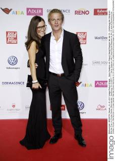 Xenia Assenza mit Freund Daniel Roesner bei der 11. Verleihung der Goldenen Bild der Frau im Cruise Center Steinwerder. Hamburg, 21.10.2017