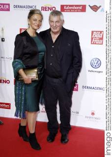 Heinz Hoenig mit Lebensgefährtin Gabriele Lechner bei der 11. Verleihung der Goldenen Bild der Frau im Cruise Center Steinwerder. Hamburg, 21.10.2017