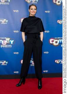 Koeln, Germany 24.10.2017, Deutscher Comedypreis 2017, Martina Hill auf dem roten Teppich ( DeFodi001
