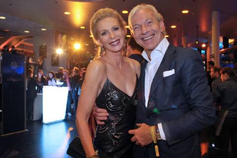 Grit Weiss, Prof. Jo Groebel McFIT MODELS - Europas groeßte Sportmodelagentur - Auszeichung der sportlich attraktivsten Menschen mit dem NEW BODY AWARD im Tempodrom in Berlin am 26.10.2017