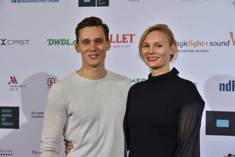 Schauspieler Rick Okon und Rosalie Thomass am 28.10.2017 in Köln bei der Verleihung von Auszeichnungen an Fernsehschaffende aller creativen Gewerke durch die Deutsche Akademie für Fernsehen - DAFF - . Zum 5. mal werden hier herausragende Leistungen bei der Herstellung deutscher Fernsehprogramme gewürdigt.