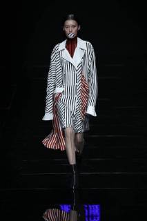 A model displays a new creation at the fashion show of Asahi Kasei Future Star Innovation Award¡ªJi Feiyue Liu Feng Wanning Joint Collection during the China Fashion Week Spring Summer 2018 in Beijing, China, 3 November 2017. Asahi Kasei Future Star Innovation Award¡ªJi Feiyue Liu Feng Wanning Joint Collection show at China Fashion Week Spring Summer 2018  20171103_10698