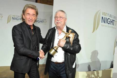 Peter Maffay, Wolf Biermann VDZ Publishers Night 2017 Preisverleihung der Goldenen Victoria in der Hauptstattrepraesentanz der Deutschen Telekon in Berlin am 06.11.2017