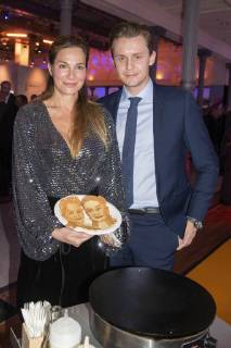 Alexandra Kamp mit Bruder Nicolas Kamp bei der VDZ Publishers Night 2017 in der Telekom Repräsentanz. Berlin, 06.11.2017